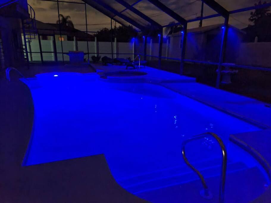Paradise 4 Bd 12sleeps, W/heated Pool Ferienhaus *