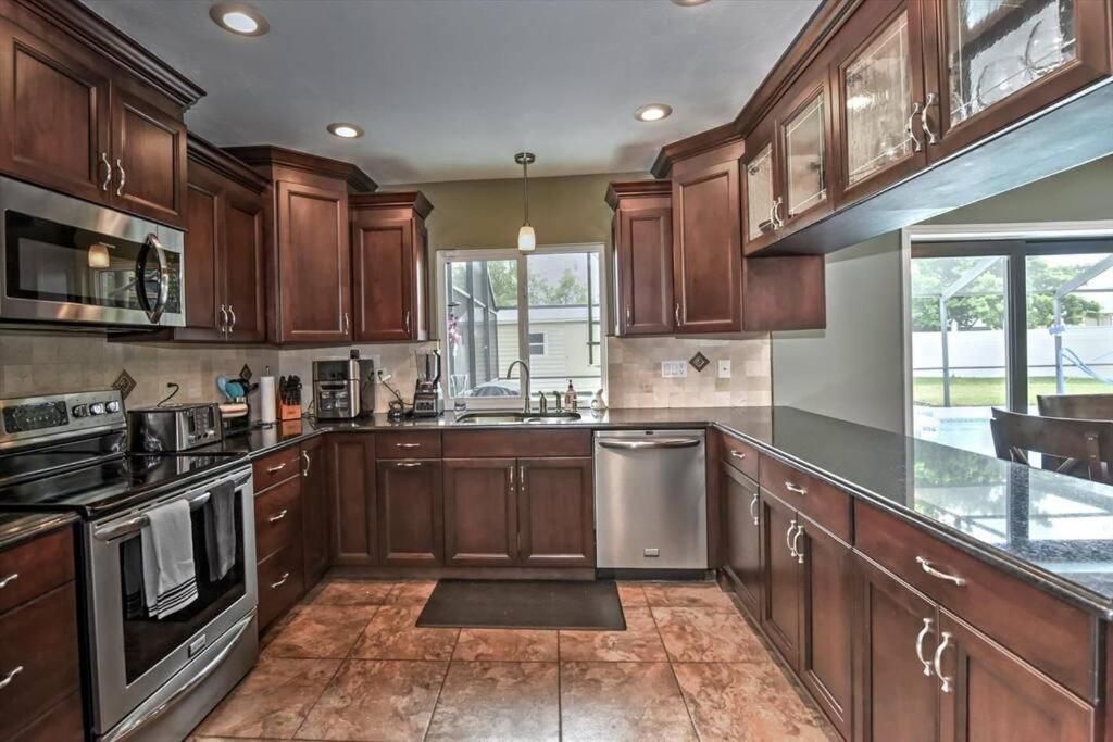 Paradise 4 Bd 12sleeps, W/heated Pool Ferienhaus *