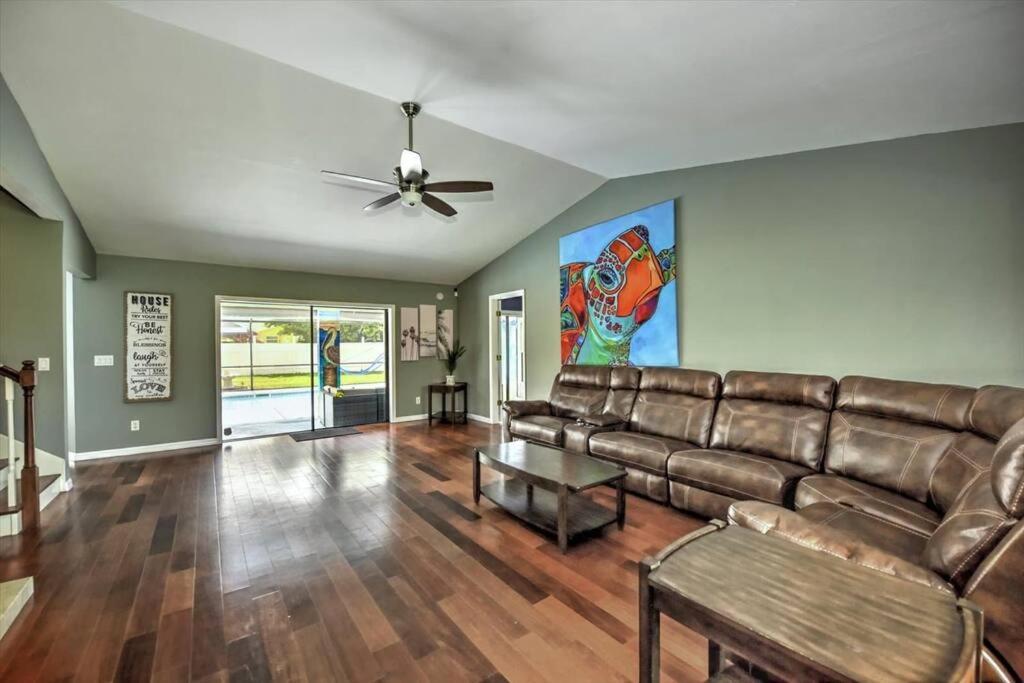 Paradise 4 Bd 12sleeps, W/heated Pool Ferienhaus Cape Coral