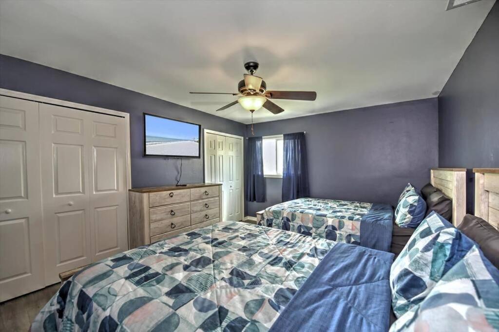 Paradise 4 Bd 12sleeps, W/heated Pool Cape Coral